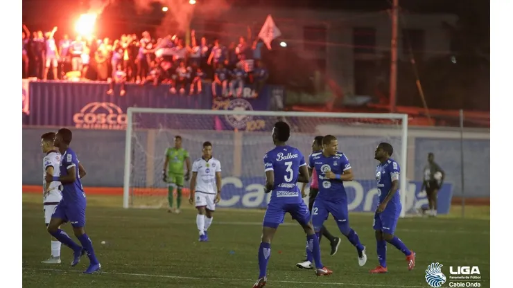 Tauro y Árabe Unido se enfrentan en el Clásico de Campeones