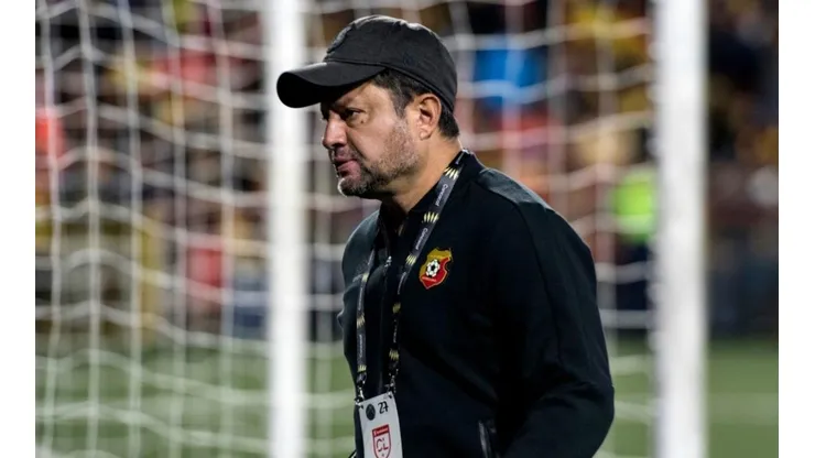 Jafet Soto: "El arbitraje está como la selección, dependemos de los viejos'