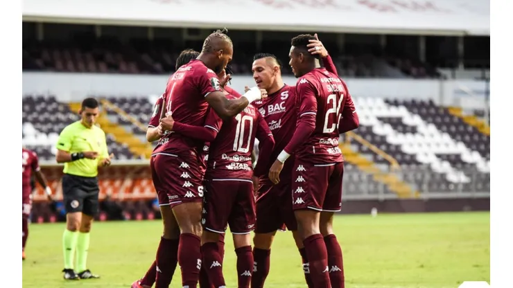 Deportivo Saprissa celebrando una anotación (Saprissa Oficial)