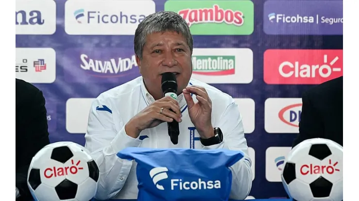 El Bolillo Gómez aún no tiene asistente técnico