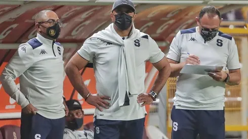 Mauricio Wright se mostró enojado con la decisión de Fedefútbol