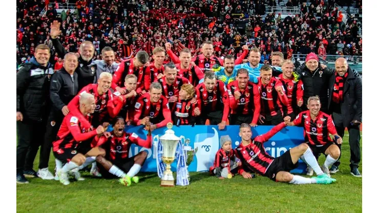 Vikingur de Pablo Punyed conquista doblete en Islandia