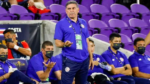 Luis Fernando Suárez y dos jugadores dieron positivo de Covid-19