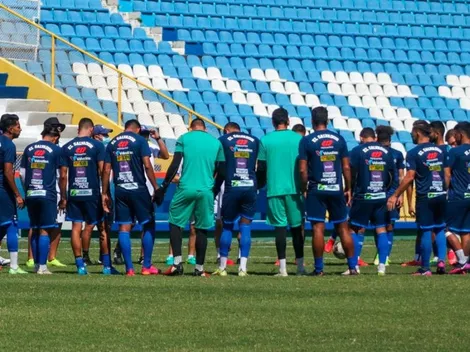 El Salvador suma una nueva baja para enfrentar a México