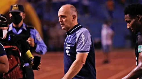 Oficial: Fabián Coito dejó de ser el entrenador de Honduras