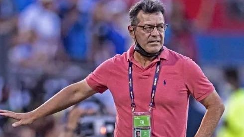 Hugo Pérez: "El enemigo de El Salvador lo tenemos en casa"