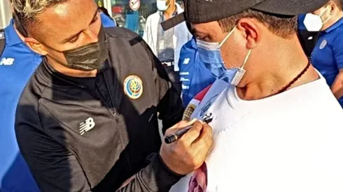 Keylor Navas le cumplió el sueño a un aficionado en Honduras [VIDEO]