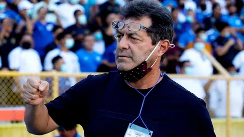 Hugo Pérez va con la mentalidad que El Salvador le gane a Costa Rica