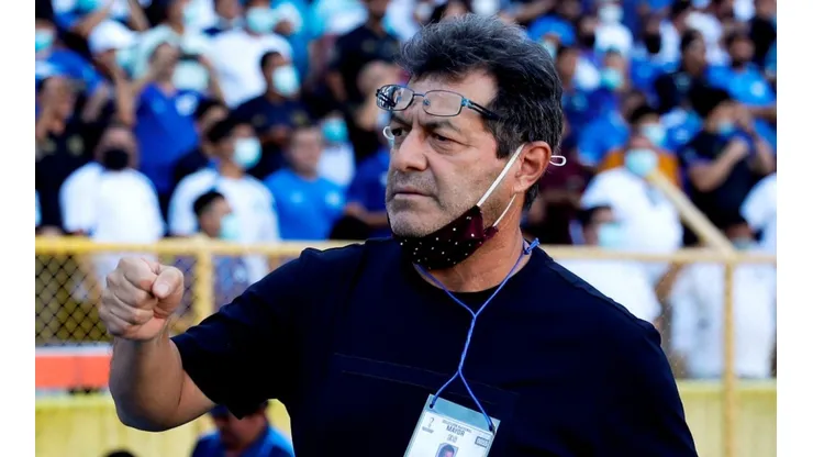 Hugo Pérez va con la mentalidad que El Salvador le gane a Costa Rica