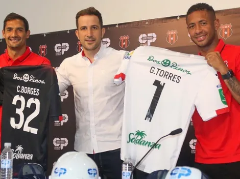 El dilema de Luis Marín: ¿A quién sentar en el banquillo de alajuelense?