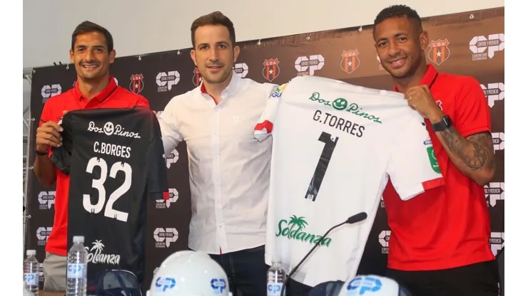 Celso Borges, Agustín Lleida y Gabriel Torres (LDA Oficial)