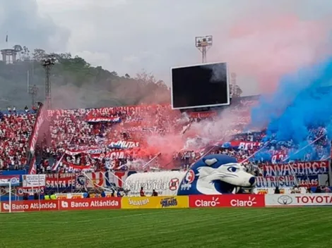 Fanáticos de Olimpia molestos tras descalificación en Liga Concacaf