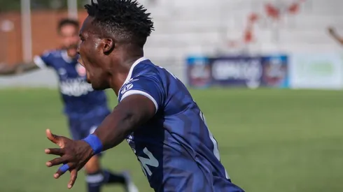 Rubilio Castillo vuelve a anotar para Royal Pari