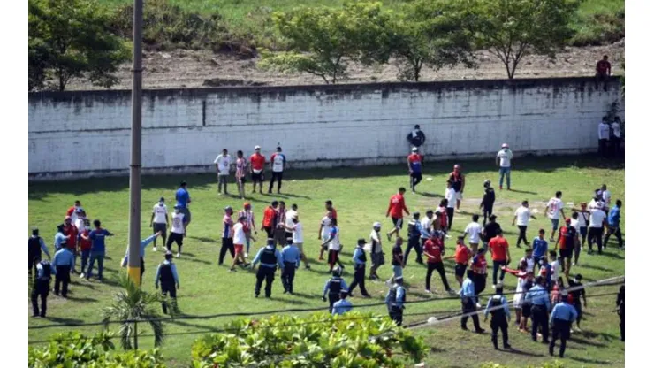 Disturbios tras el Olimpia vs Marathón dejó varios capturados [VIDEO]