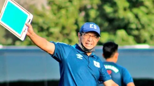 Hugo Pérez fue crítico con el rendimiento de El Salvador