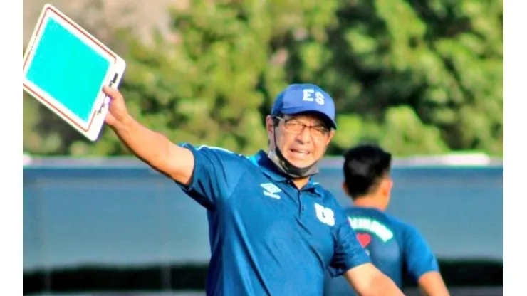 Hugo Pérez fue crítico con el rendimiento de El Salvador