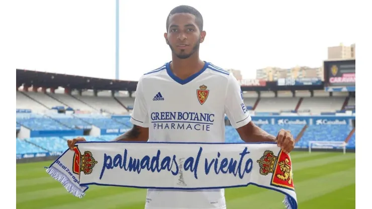 César Yanis fue presentado oficialmente en Real Zaragoza