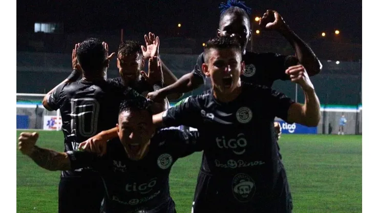 Saprissa sufre aparatosa goleada por 4-0 a manos de Sporting