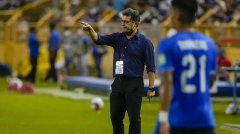 Hugo Pérez sobre los empates de El Salvador: "No entraré en pánico"
