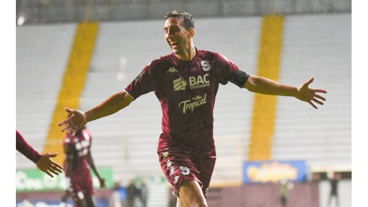 Saprissa le remonta a Alajuelense para llevarse el Clásico