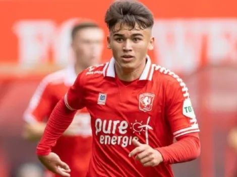 Manfred Ugalde sigue sumando minutos con Twente