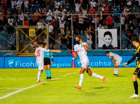 Olimpia niega exceso de afición autorizada