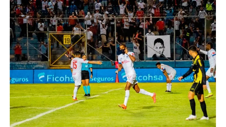 Olimpia responde a la Liga Nacional de Honduras y niega exceso de afición autorizada