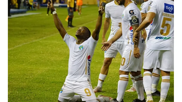 Liga Concacaf: Comunicaciones elimina a 11 Deportivo