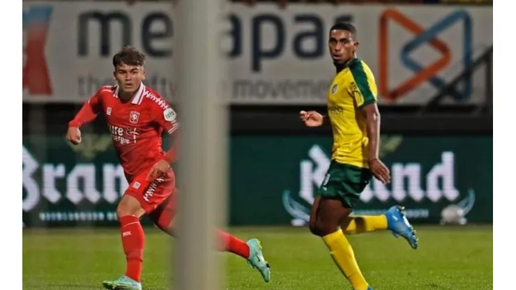 ¡Debut para Manfred Ugalde con el Twente!