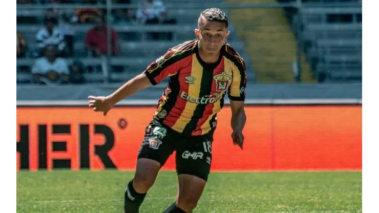 Marvin Ceballos debutó con Leones Negros