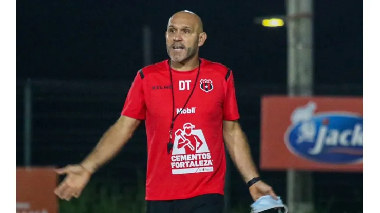 Luis Marín le pide más personalidad al equipo
