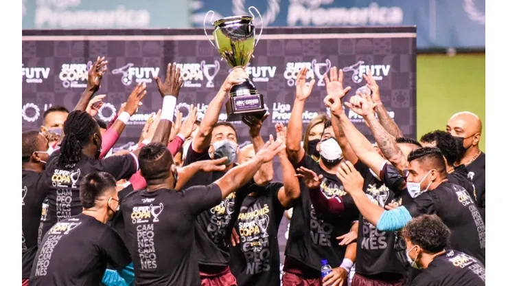 Saprissa presenta dos nuevas incorporaciones