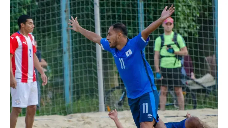 Selección de El Salvador de Futbol Playa vence a Paraguay