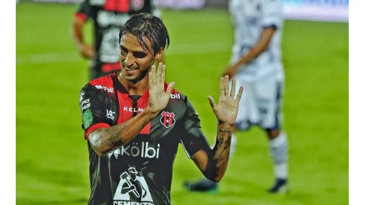 Bryan Ruiz habló de su futuro y de su retiro