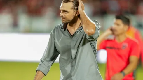 Alajuelense despide a Andrés Carevic