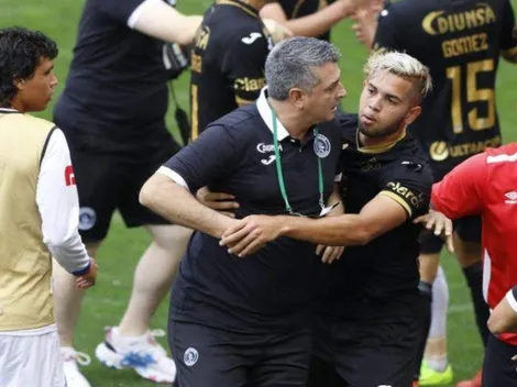 El partido de Olimpia vs Motagua terminó en una batalla campal