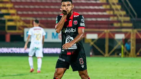 Johan Venegas acusa arbitraje tendencioso contra Alajuelense