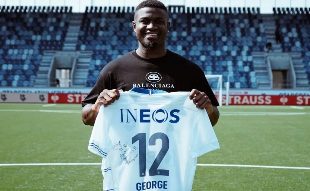 Mayron George se encuentra libre en Europa.