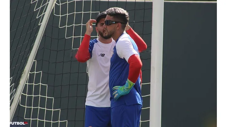 ¿Por qué los porteros de Costa Rica entrenan con lentes?