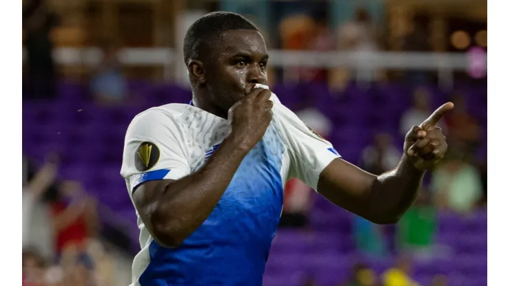Costa Rica sufre para vencer a Surinam [VIDEO]