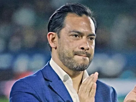 ¡Carlos Ruiz explotó en contra del árbitro!