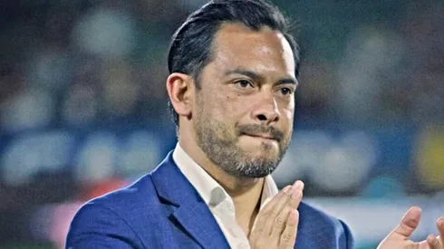 ¡Carlos Ruiz explotó en contra del árbitro!