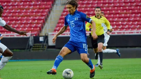 Enrico Hernández explota contra un aficionado de El Salvador