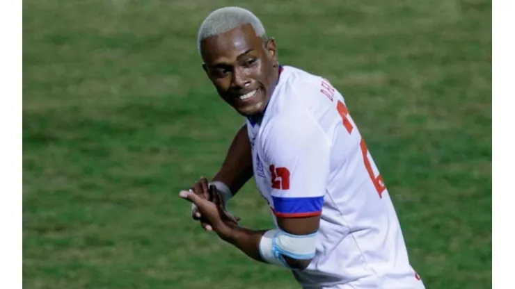 Bomba: Deiby Flores deja Olimpia