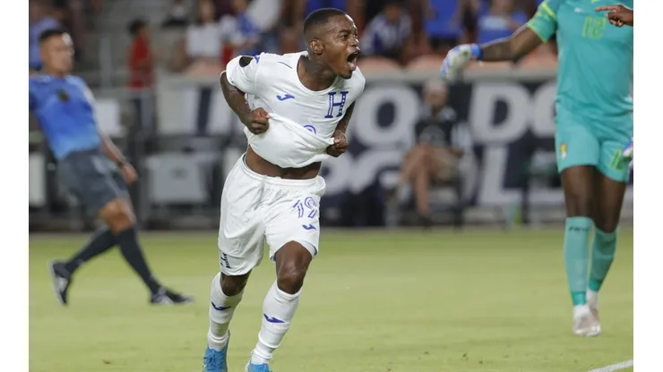 Honduras debuta con goleada 4-0 ante Granada [VIDEO]