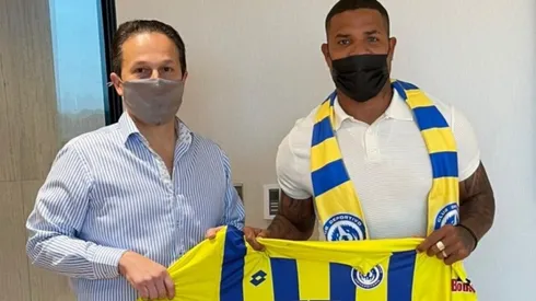 Román Torres volverá a jugar en Panamá