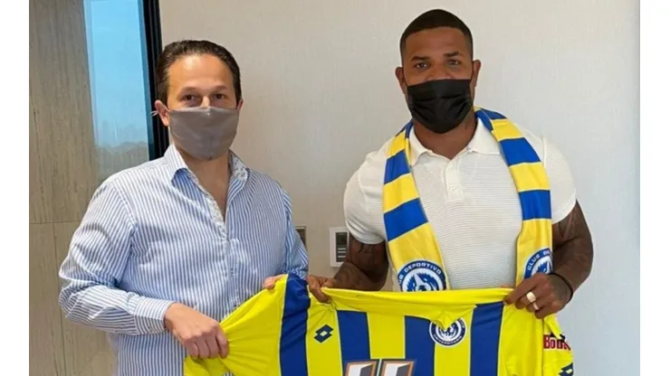 Román Torres volverá a jugar en Panamá