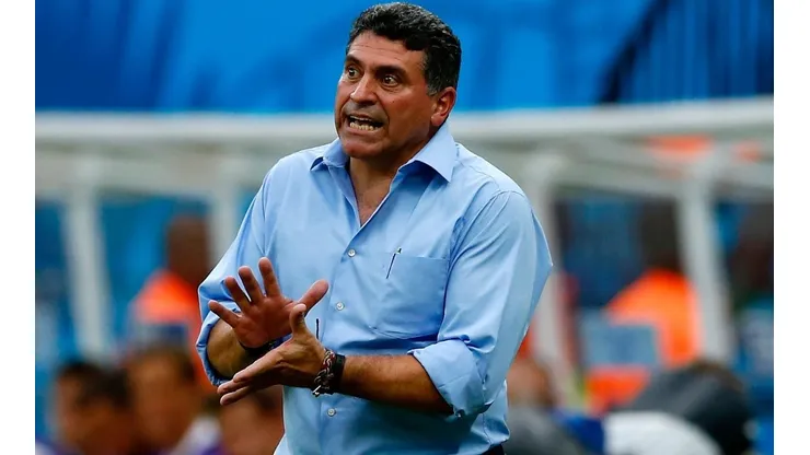 El concepto que Luis Fernando Suárez tiene del futbolista costarricense