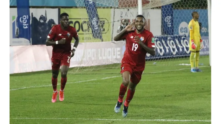 Panamá 2-1 Curazao: Los canaleros consiguen una ligera ventaja