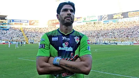 ¡Todos los goles del Loco Abreu con Santa Tecla!